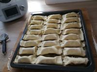 Paluchy na blasze po zawinięciu