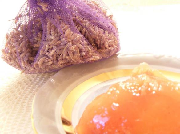 Dżem brzoskwiniowy z lawendową nutką