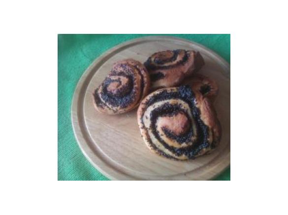 Ślimaki drożdżowe z makiem