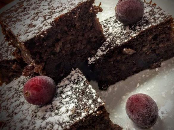 Piernikowa gruszka z żurawiną i olejem kokosowym