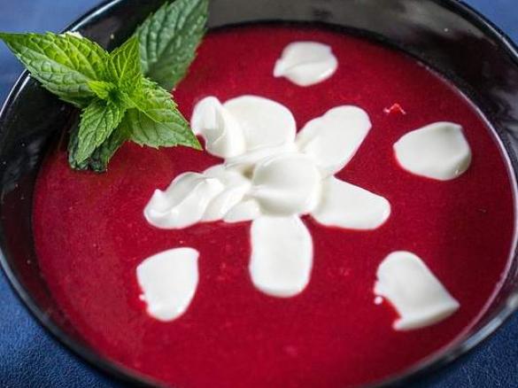 Zupa/chłodnik z wiśni