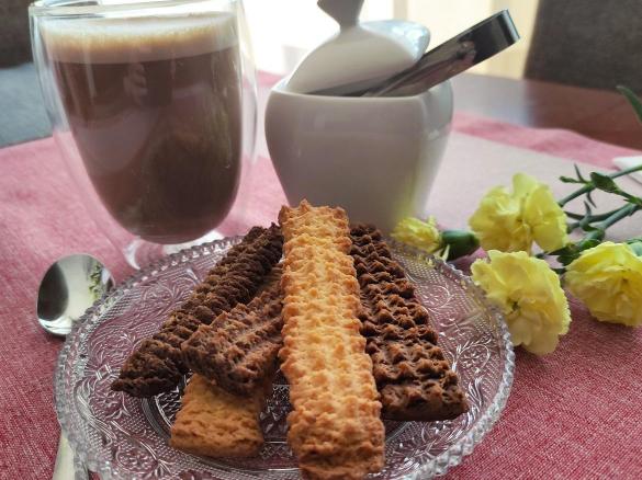 CIASTKA KAKAOWE PRZEZ MASZYNKĘ