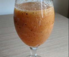 Napój (smoothie) z brzoskwiniami