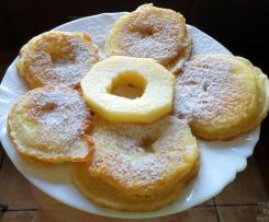 Jabłka w cieście naleśnikowym