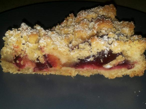 śliwkowiec na kruchym z kruszonką