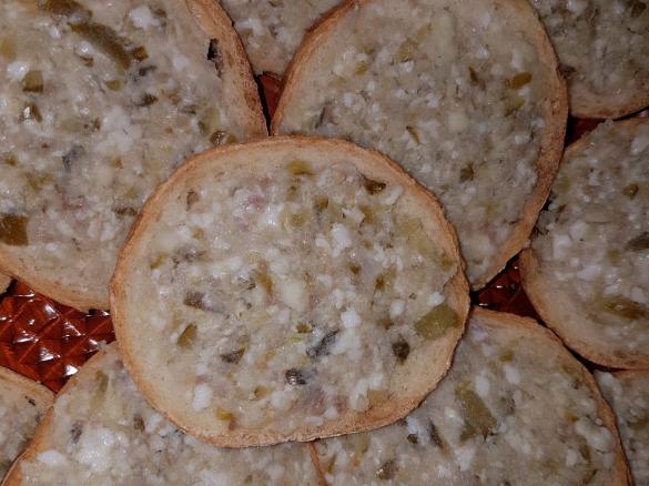 Śląska sałatka z śledzia i słoniny "HEKELE"