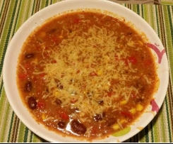 ZUPA MEKSYKAŃSKA Z MIĘSEM MIELONYM