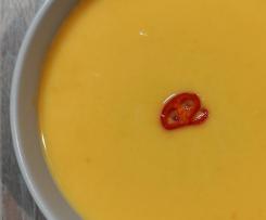 Zupa krem z batatów z chilli na mleku kokosowym