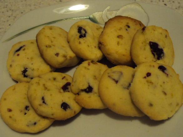 ciastka z żurawiną i pistacjami