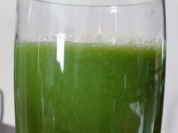 Smoothie (banan, gruszka, szpinak)