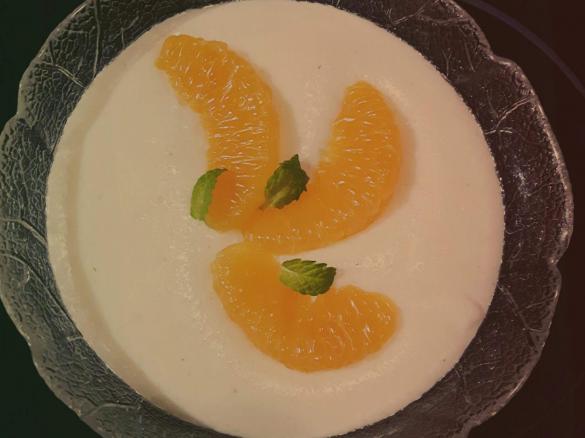 MANNA Z MANDARYNKĄ I LISTKAMI MIĘTY 