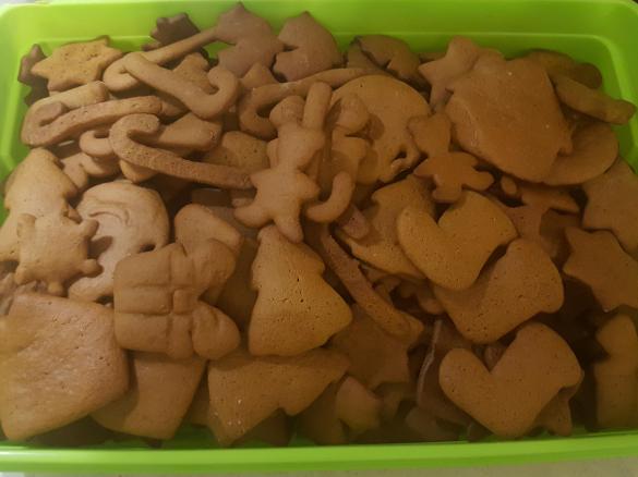 MIĘKKIE PIERNICZKI ŚWIĄTECZNE