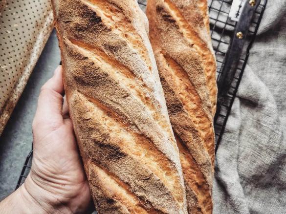 BAGIETKA WROCŁAWSKA Z ODROBINĄ DROŻDŻY