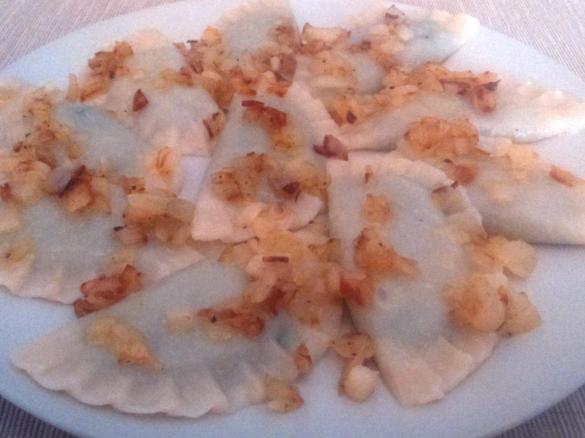Pierogi ze szpinakiem i kozim serem
