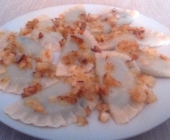 Pierogi ze szpinakiem i kozim serem