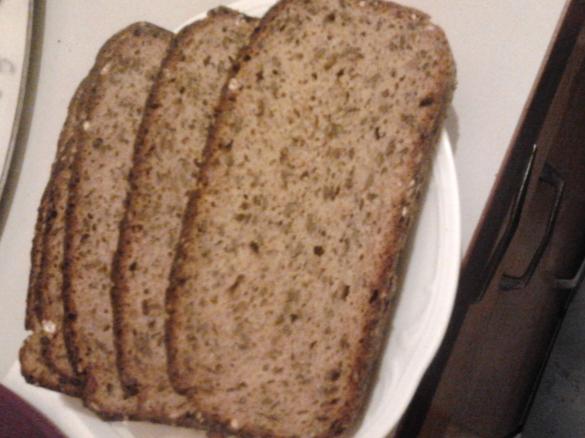 Chleb z orkiszu i kaszy gryczanej