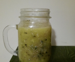 Koktail z banana, borówek i pomarańczy