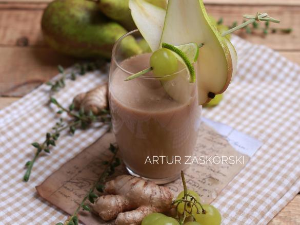 KOKTAJL Z GRUSZKI BANANA I WINOGRONA