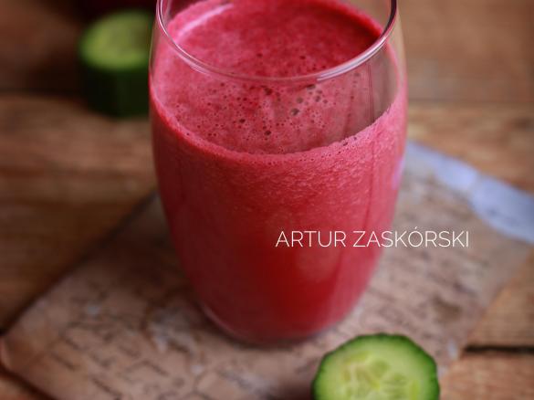 KOKTAJL  A'LA  CHŁODNIK Z BURAKA