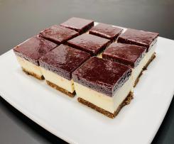 Sernik na zimno z musem owocowym, na  kruchym, czekoladowo-orzechowym spodzie