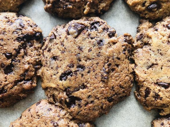 PEŁNOZIARNISTE CIASTKA CZEKOLADOWE