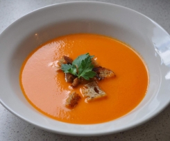 Krem z pomidorów z grzankami