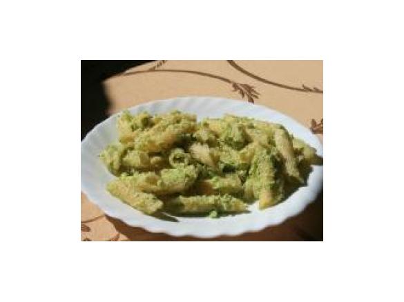 makaron z brokułowym sosem