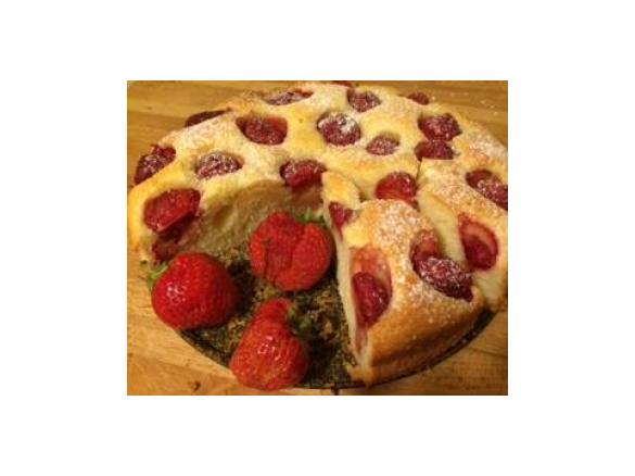 Ciasto jogurtowe z truskawkami