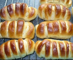 Szybkie bułki drożdżowe z budyniem