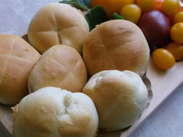 Bułki z nadzieniem :)