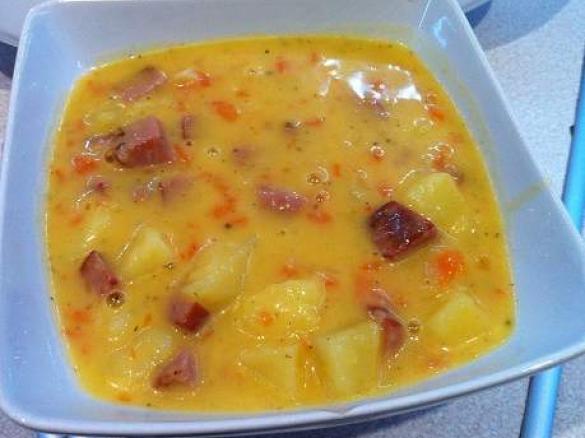 Zupa ziemniaczana z kiełbaską