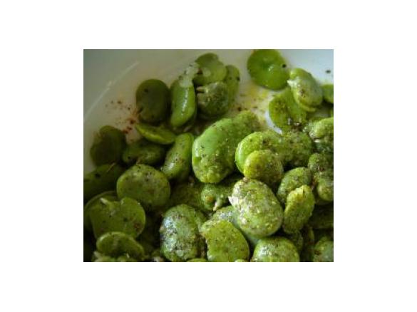 Letnia sałatka z bobu