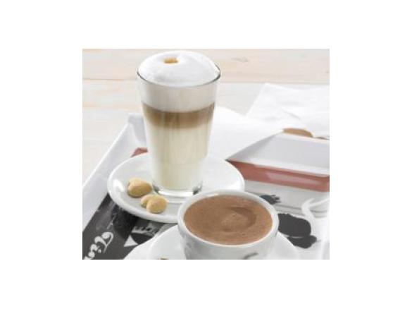 Spienione mleko do cappuccino, latte macchiato