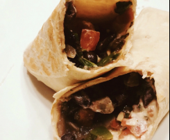 Szpinakowo-fasolowe burrito