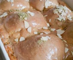 Połówki jabłek w cieście