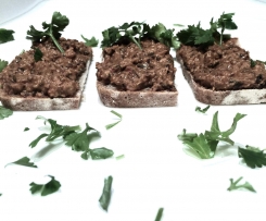 pasta z czarnej fasoli (wegańska)