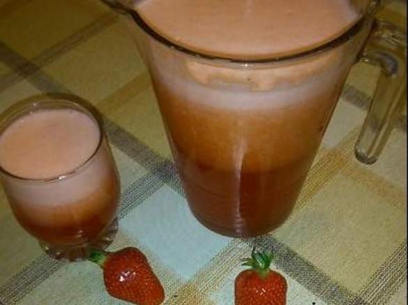 Lemoniada Truskawkowa