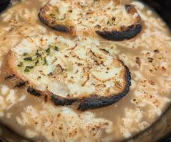 Zupa cebulowa francuska