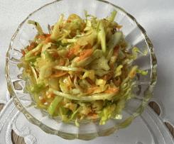 Surówka z białej kapusty z zalewą