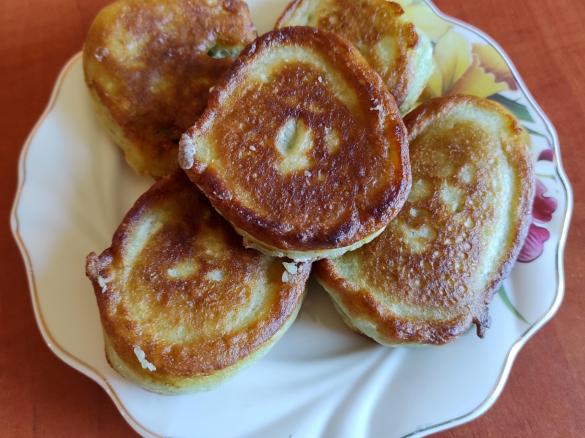 Kosmiczne racuchy na maślance