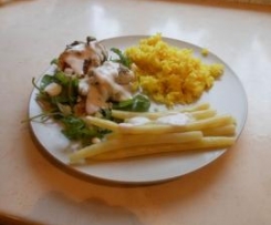 Roladki z kurczaka z suszonymi pomidorami i mozarellą na rukoli