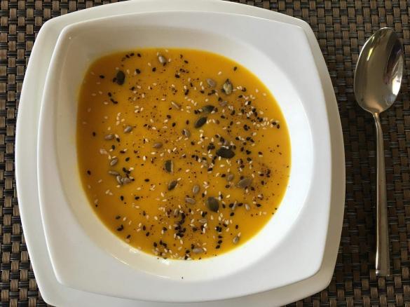 Krem z dyni ze słonecznikiem 