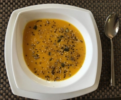 Krem z dyni ze słonecznikiem 