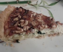 Tarta ze szpinakiem, serem gorgonzolą i orzechami włoskimi.