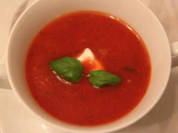 Zupa krem z pieczonej papryki i pomidorów