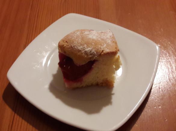 Ciasto ze śliwkami (innymi owocami do wyboru)