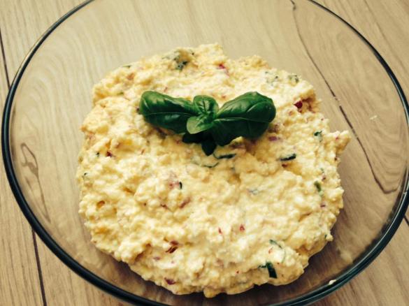 Wiosenna pasta jajeczna