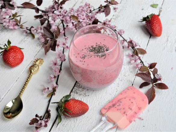 Truskawkowy pudding chia
