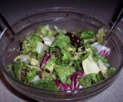 Mix sałat z sosem miodowo- musztardowym