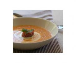 Wykwintna zupa z lososia wedzonego